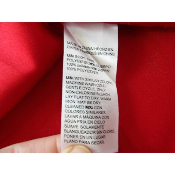 Chicos 0 Sz 4 Satin Blouse Red Solid Smocked Cuff Blouse Wild Poppy Button Up - Picture 10 of 14